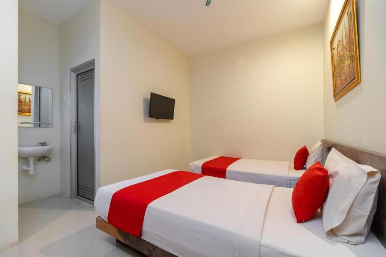 Hotel Domino Палембанг Екстериор снимка