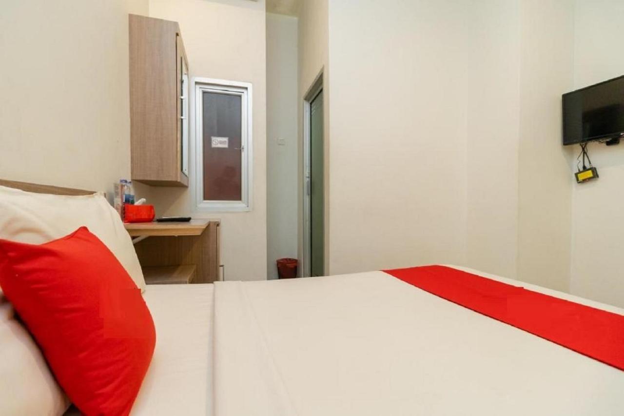 Hotel Domino Палембанг Екстериор снимка