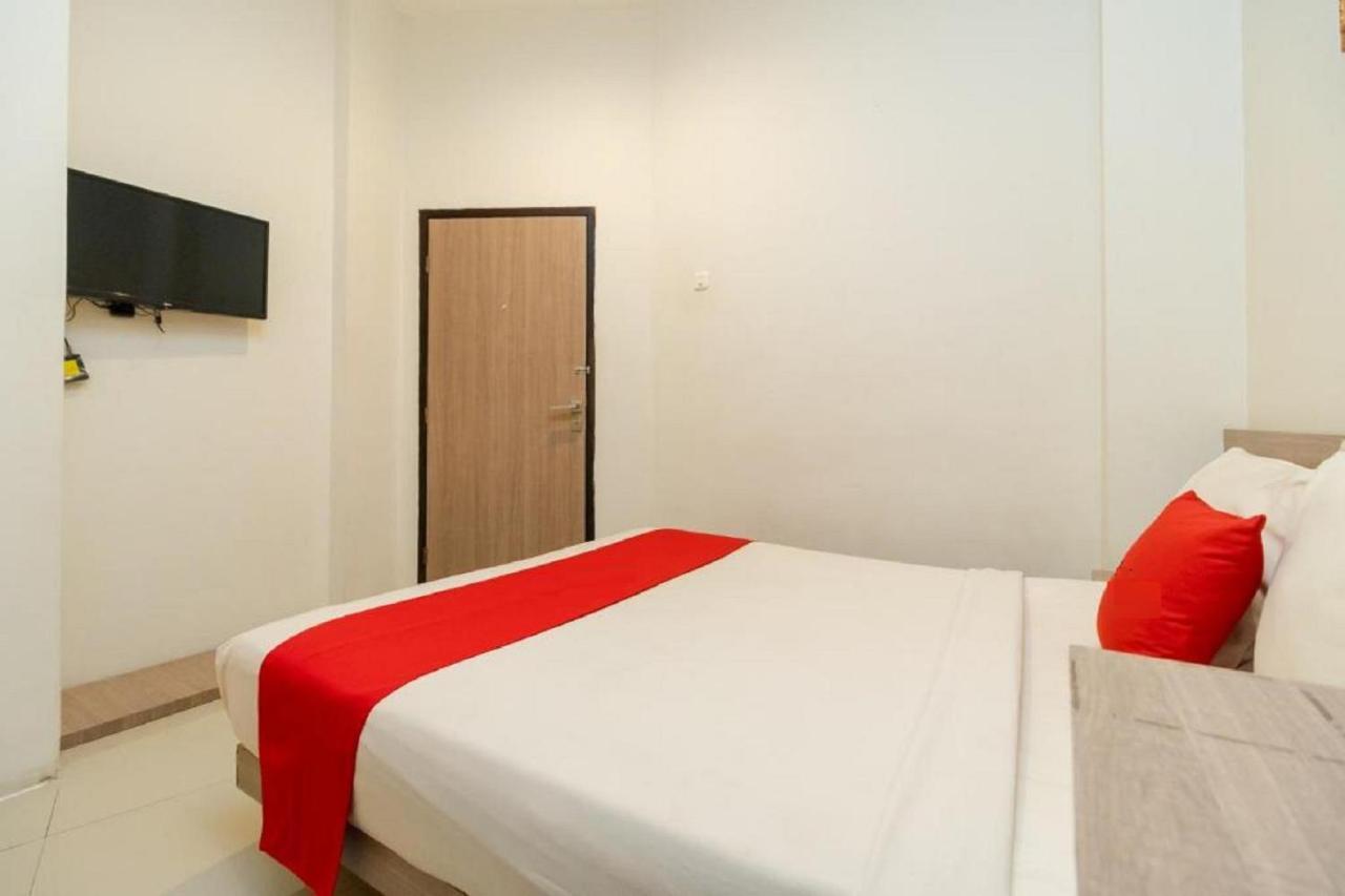 Hotel Domino Палембанг Екстериор снимка